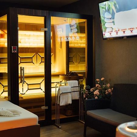 Wellness Relax - Luxusni Hotell Prag Exteriör bild