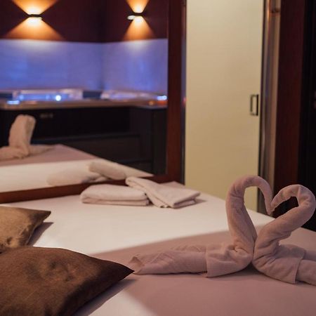Wellness Relax - Luxusni Hotell Prag Exteriör bild