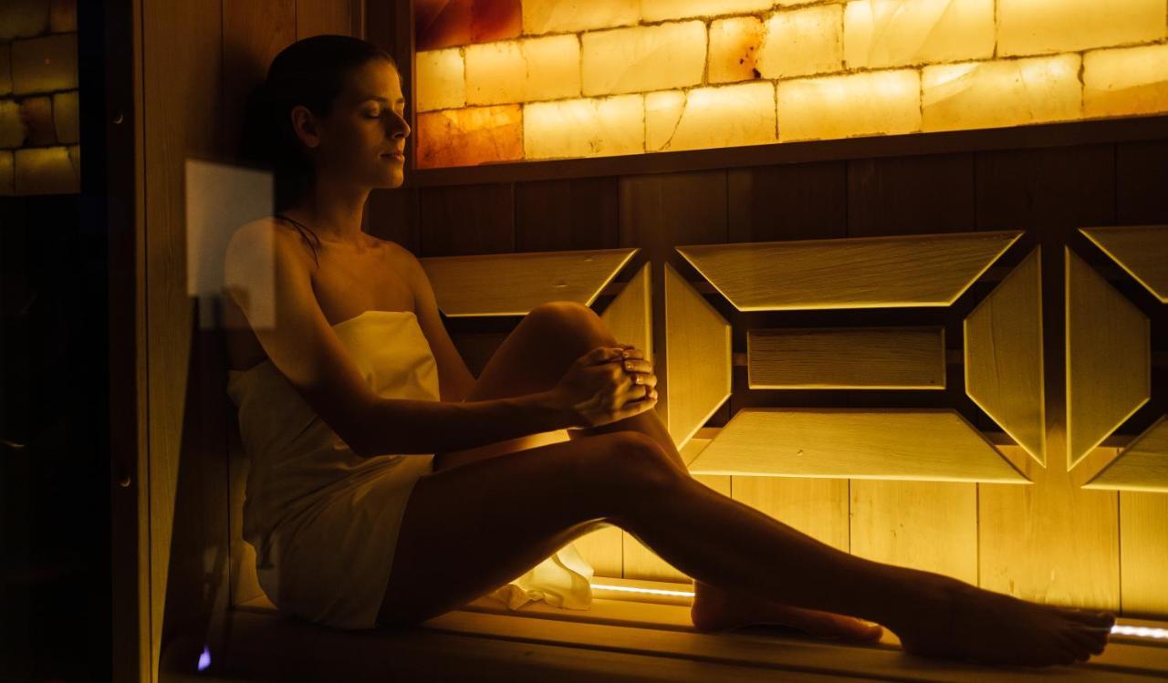 Wellness Relax - Luxusni Hotell Prag Exteriör bild